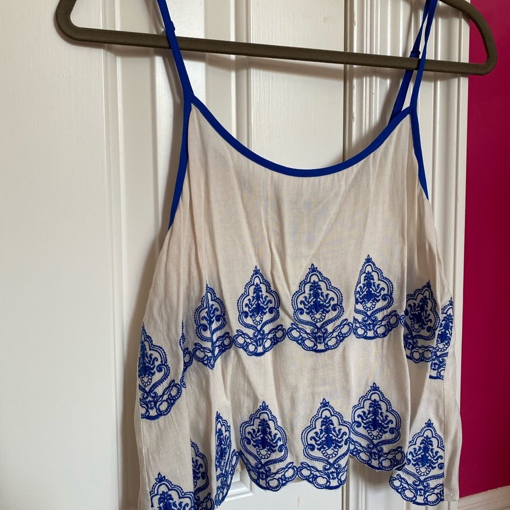Embroidered lace crop tank